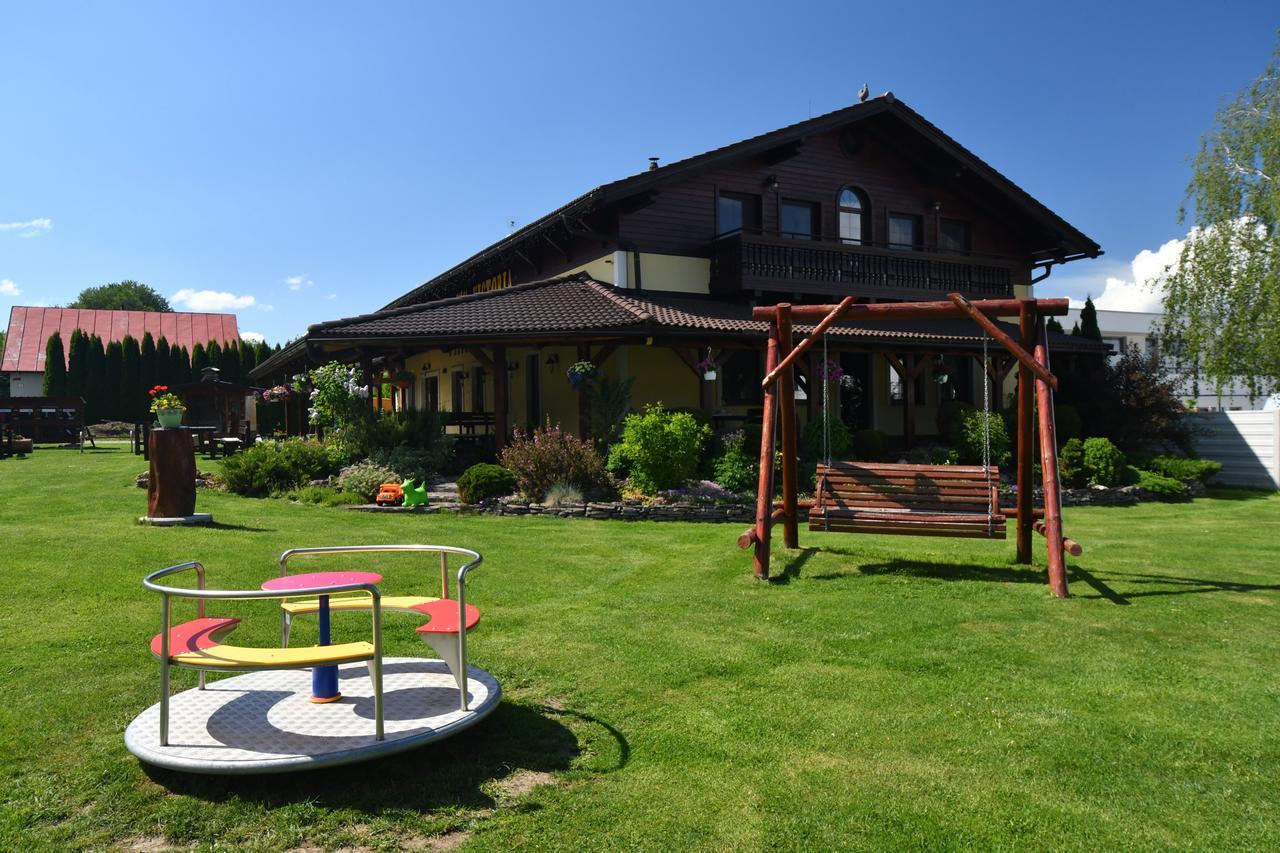 Villa Victoria Penzion Liptovský Ján Exterior foto